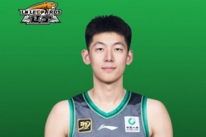 星空体育APP-张陈治锋按CBA规定需签B类合同 最短1年最长5年 年薪至少要翻倍