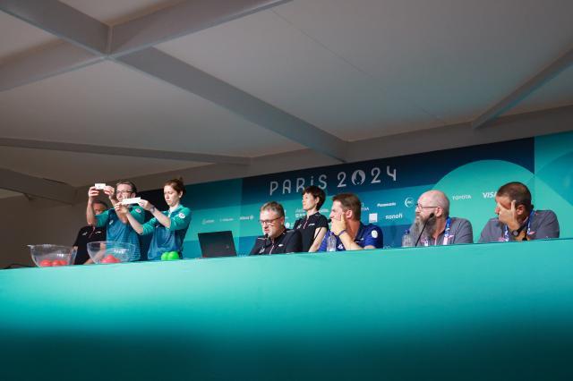 1721867571414070644.jpg (巴黎奥运会)(3)乒乓球——乒乓球项目举行抽签仪式XxjpseC007013_20240725_MVPFN0A001.jpg